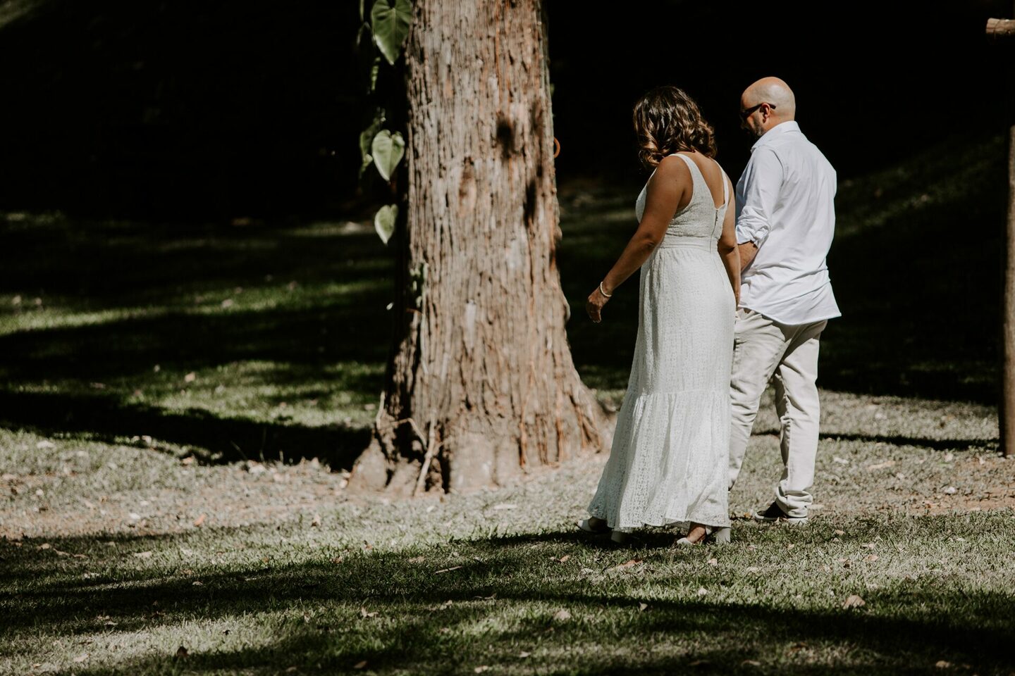 Carol e Luiz: Uma Cerimônia Íntima na Sala de Pedra da Fazenda Montanhas do Japi
